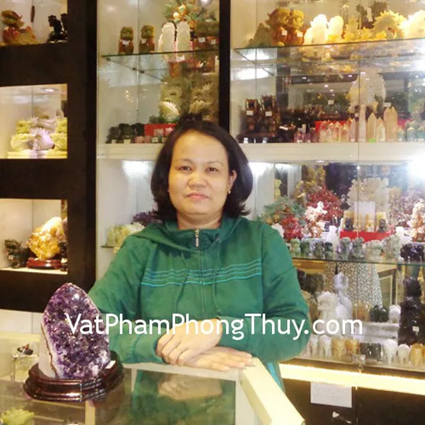 Chị Hiền - khách hàng mua Bông thạch anh tím H089-15246