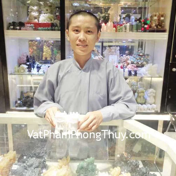 Cô Tịnh Mẫn - khách hàng mua Cặp Tỳ hưu Bắc kinh trắng chuẩn BKT-S