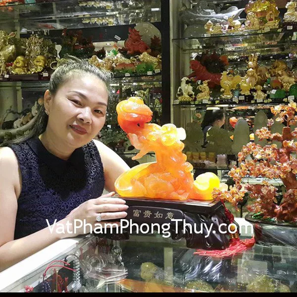 Chị Phương Anh - khách hàng mua Như ý đỏ đế gỗ A228, Cây tài lộc mã não đỏ KC055, Hồ ly thạch anh tím S6057