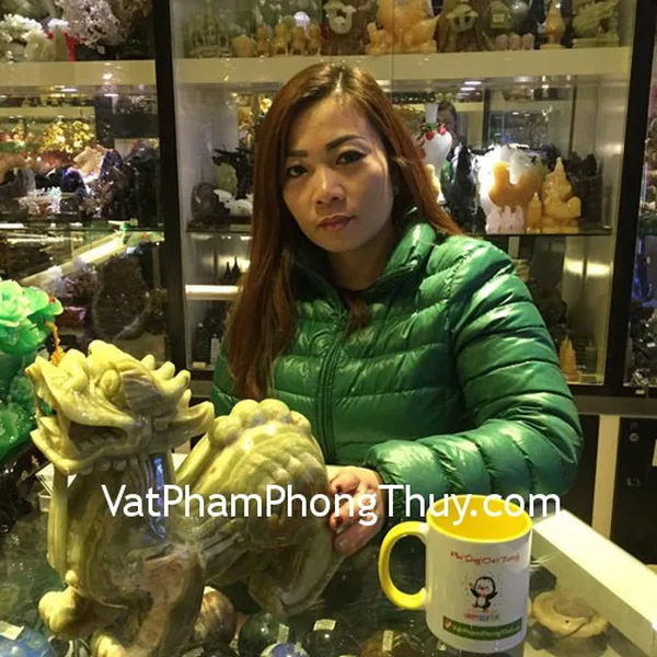 Chị Thủy - khách hàng mua tỳ hưu Bắc Kinh xanh khủng BKX-L