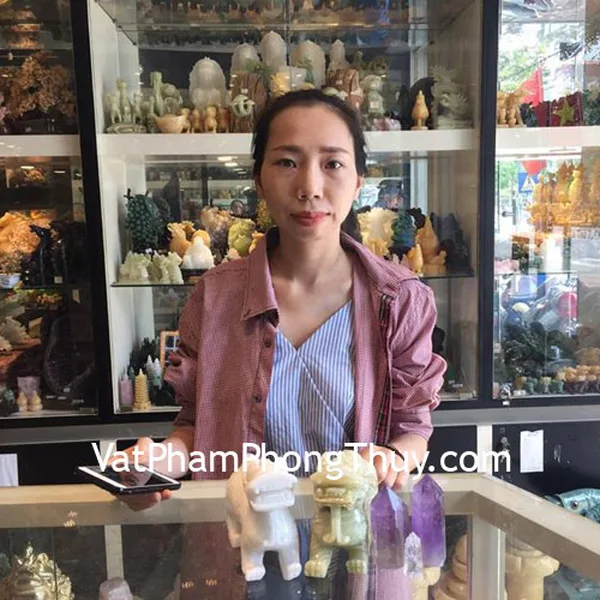 Cô Phượng - khách hàng mua tỳ hưu đồng đứng D211