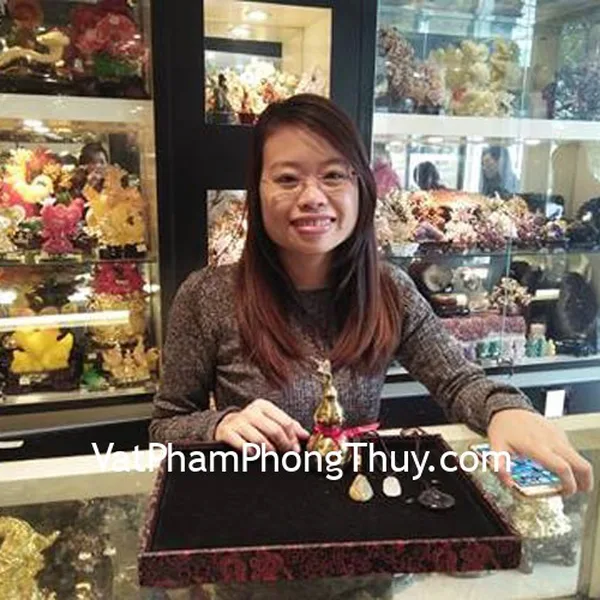 Chị Hoa - khách hàng mua ngọc bội phỉ thuý, tỳ hưu hắc ngà, hồ lô đồng trơn, hồ ly ngọc tuỷ