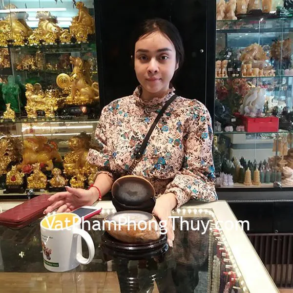 Chị Linh - Khách hàng mua Bồn tụ bảo mã não H098-4284