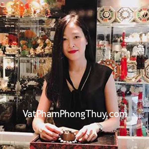 Chị Phương Vi - Khách hàng mua Chuỗi đá nham thạch đen(48.6gr) S6655-S2-3555