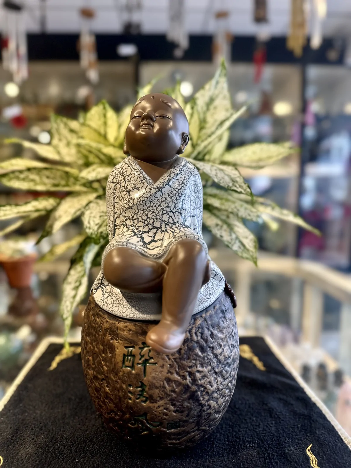 Tiểu phật màu đồng tọa thạch bao dung - túy thanh phong K100M