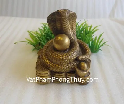 Rắn trên đống tiền FG245