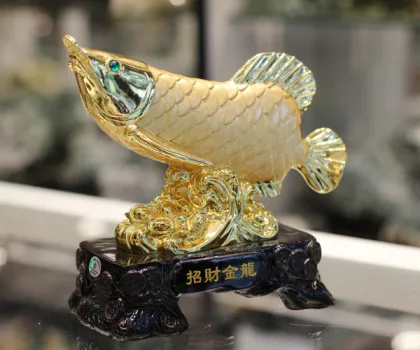 Cá kim long vàng đế gỗ nhỏ - chiêu tài kim long K176M