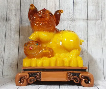 Đế tượng heo vàng cam ngọc trên đống tiền vàng như ý - Phú Túc Như Ý LN011-1