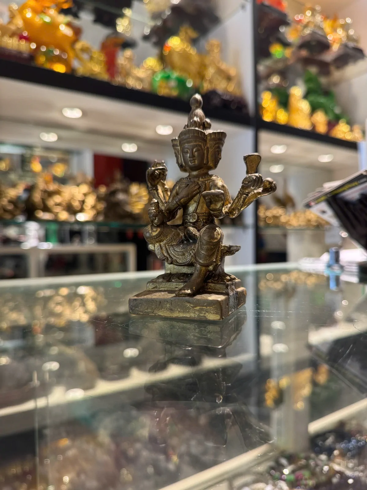Phật tứ phướng (4 đầu 8 tay) D264