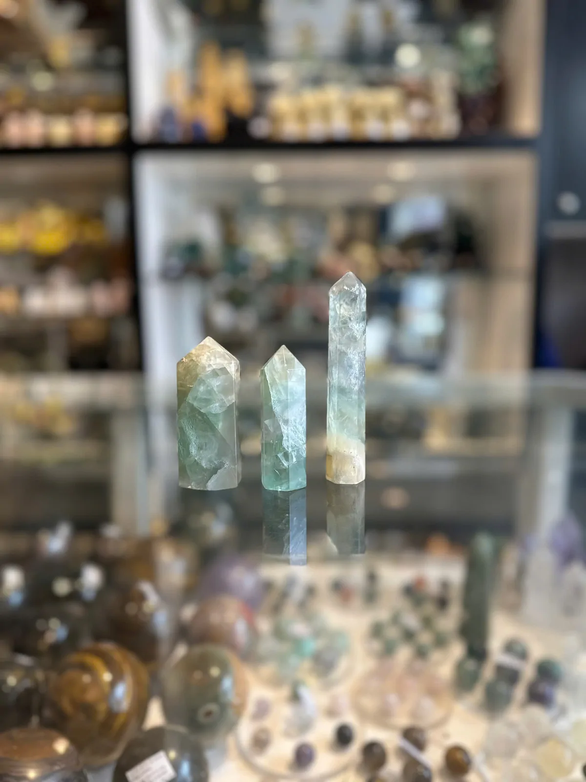 Trụ đá dạ quang xanh HM056-4-833