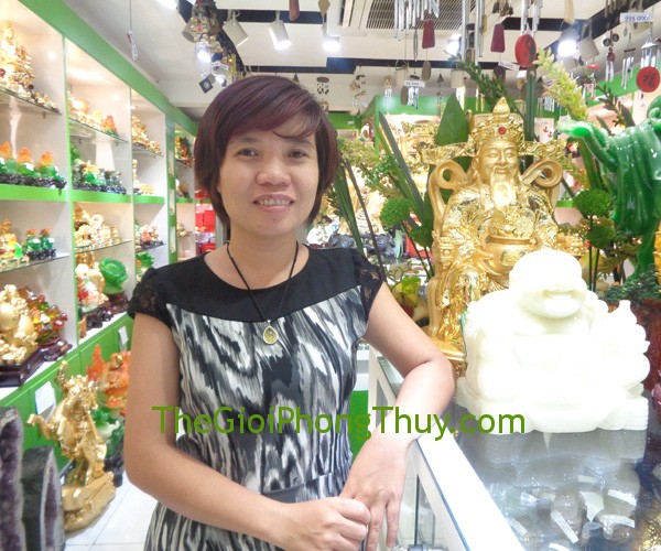 Chị Trang - khách hàng mua mặt đeo cổ Thạch Anh Tóc Vàng FS5015