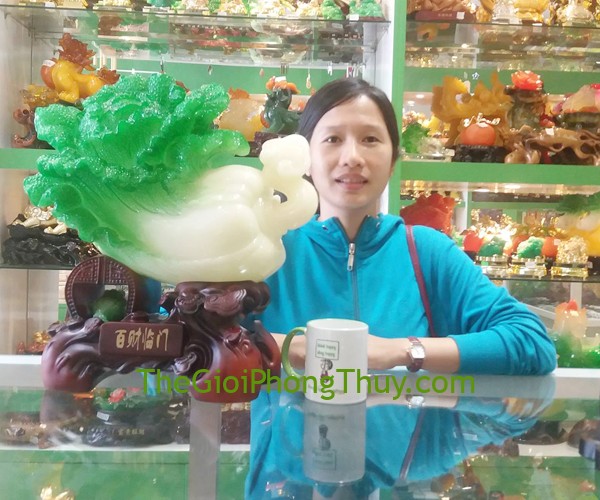 Chị Nguyệt - Khách hàng mua Bắp Cải Lớn Có Thiềm Thừ Dưới Đế FH177G