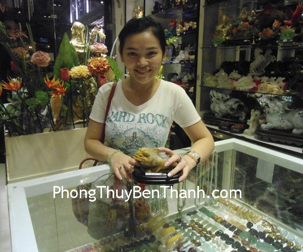 Chị Giàu - khách hàng mua Cóc ngọc Hoàng Long TT-HL-8690 và Nhện ngọc Hoàng Long S769