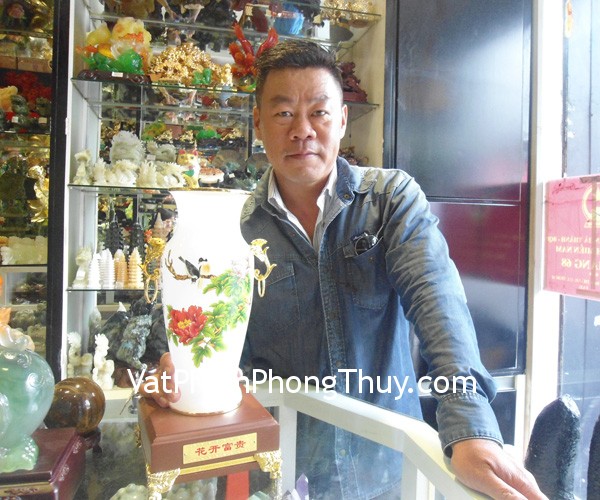 Anh Hiếu - khách hàng mua bình ngọc mẫu đơn H476G