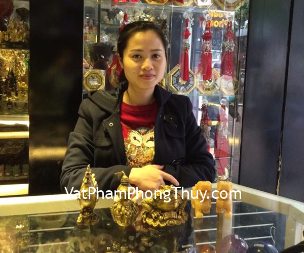 Chị Lâm- khách hàng mua tỳ hưu Hoàng Long M021, hồ lô bát tiên nhỏ D106, thiềm thừ đồng lớn D116, gà đồng D131-1