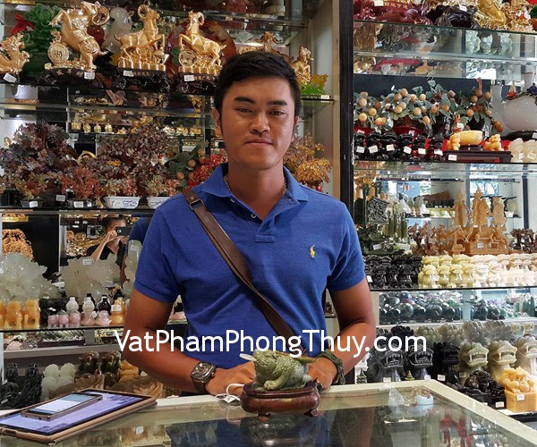 Anh Phong - khách hàng mua thần tài thổ địa đá cẩm thạch TDX3-2 và cóc ngọc Phỉ Thúy DL110
