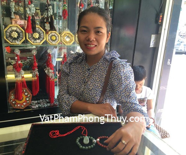 Chị Vân Anh- khách hàng mua chuỗi thạch anh hồng S6218-s2-1540, chuỗi hạt đá vân mây S6301, tiền ngọc bội S785, chuỗi Phỉ Thúy xanh đậm S6256