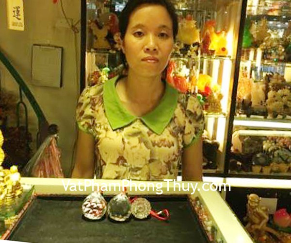 Chị Hoàn- khách hàng mua quả cầu treo pha lê đa cạnh to S6282 và quả cầu pha lê đa cạnh S1127