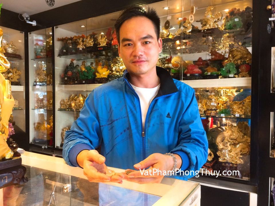 Anh Thuyền - khách hàng mua mặt tỳ hưu thạch anh vàng S764