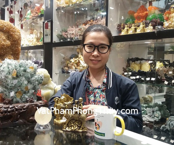 Chị Hiền - khách hàng mua phật bổn mạng Hư Không Tạng Bồ Tát  ngọc phỉ thúy và đá mã não đỏ S6640-2, S6637-2 và kì lân tống tử D203