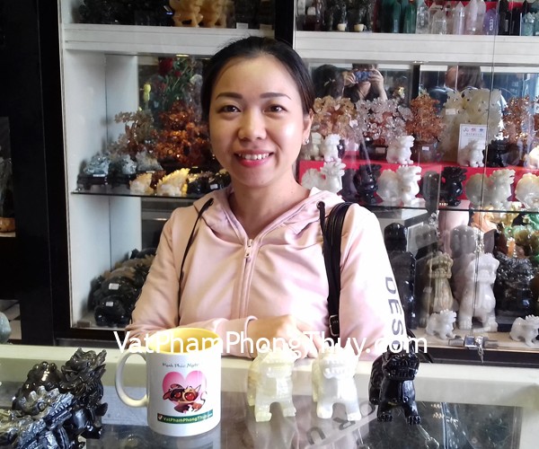Chị Ngân - khách hàng mua Tỳ hưu Bắc kinh đen BKD-S, Tỳ hưu Bắc Kinh trắng BKT-S, Tỳ hưu Bắc kinh xanh BKX-S