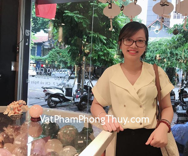 Chị Thanh Thủy - Khách hàng mua quả cầu thạch anh hồng M181-1833 , Cây tài lộc thạch anh vàng siêu nhỏ